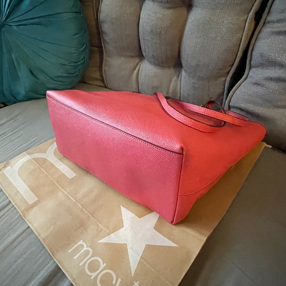 Coach City Zip Tote - Picture 4 of 14